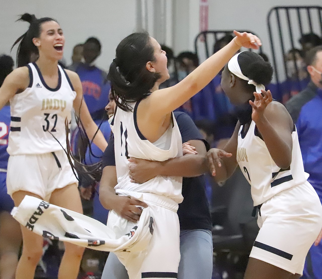Indy WBB takes down #17 Hutch for first time since 2006-07